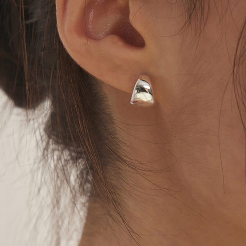 eenie beenie flat corner earrings ENJ24EW028