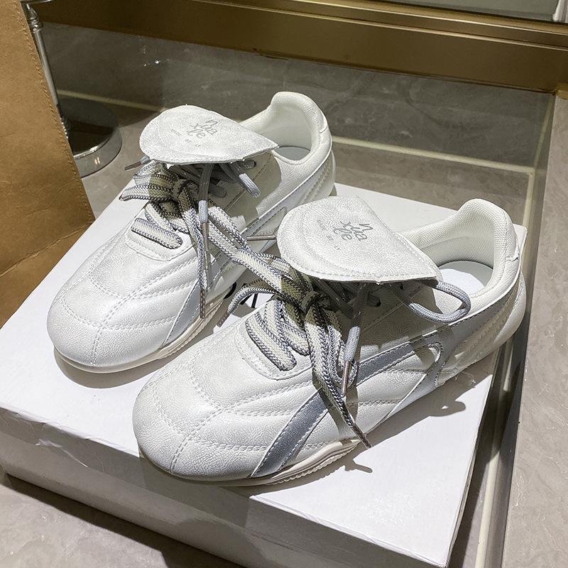 

Niche flip cover немецкие кроссовки женские весна 2025 новые ретро универсальные туфли Forrest Gump повседневные маленькие белые туфли мягкие туфли на платформе 40