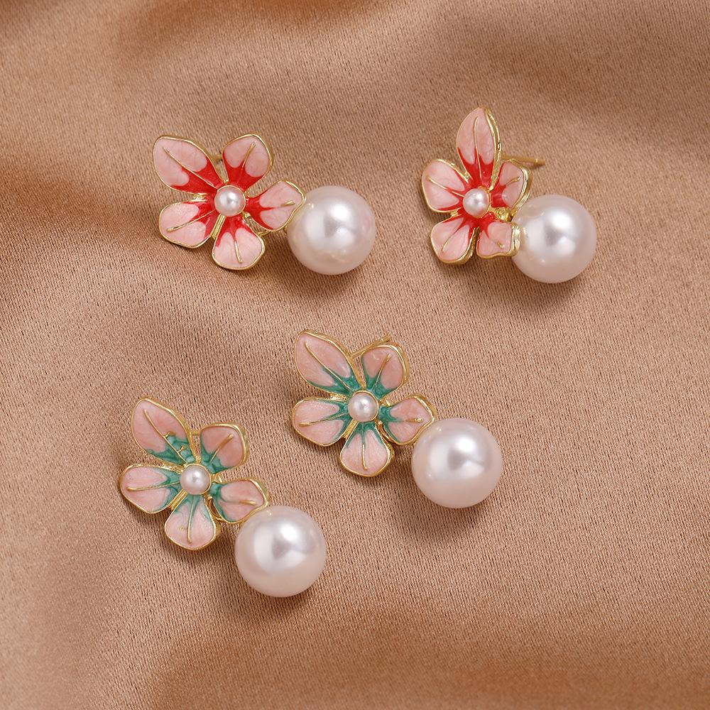 Enamel Oil Painting Gradual Change Flower Earrings Women'S Retro French Temperament Pearl Earrings Light Luxury Niche Versatile Ear Jewelry