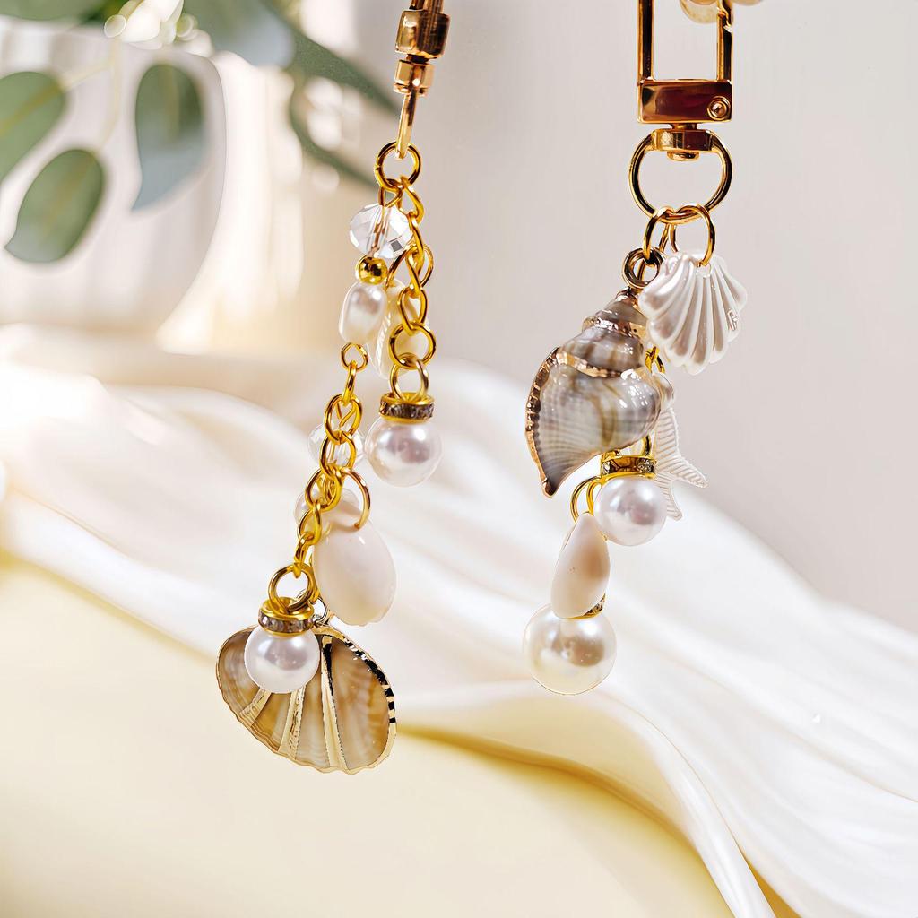 Gold-Inlaid Conch Shell Crystal Pearl Fashion Keychain & Mobile Charm