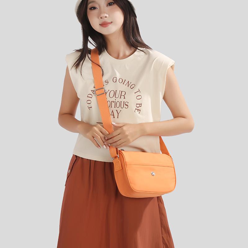 Lichtgewicht effen kleur nylon crossbody tas damestas schoudertas voor moeder