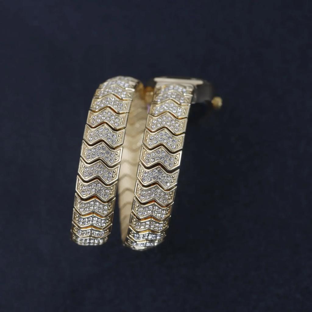 Heißer Verkauf Silber Gold Quarzuhren Damenmode Einzigartige Schlange Voll Diamant Uhr für Damen Bling Luxusuhr Uhr Relogio