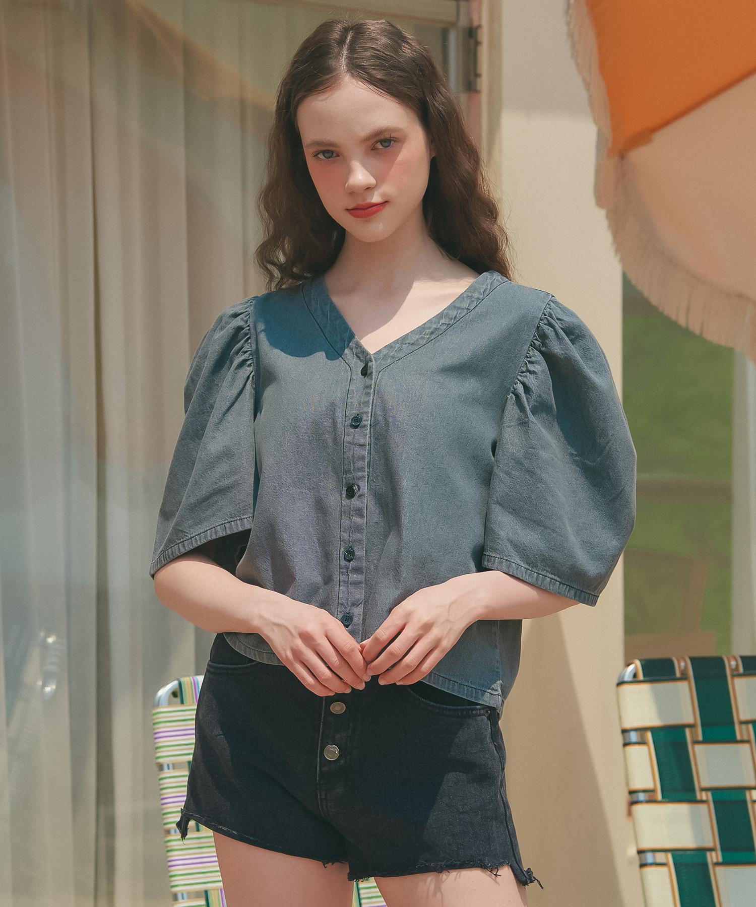 Unknown Planet V-Neck Shirred Sleeve Blouse Gray Free