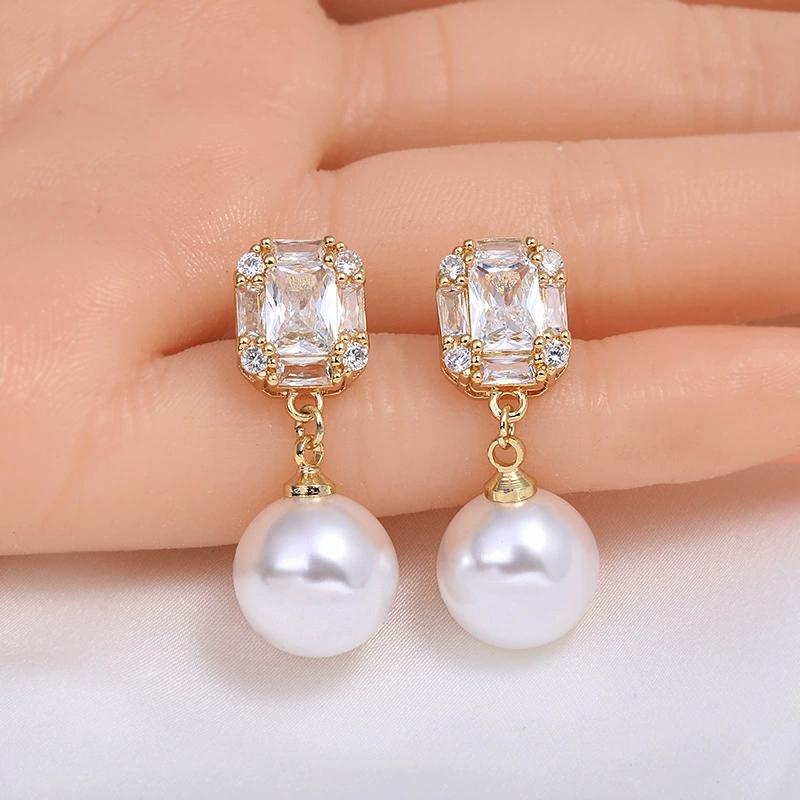 High Quality Zircon Clip On Earrings for Women Fashion Classic Elegant Simulated Pearl Pendant Ear Clips Bridal Banquet Jewelry