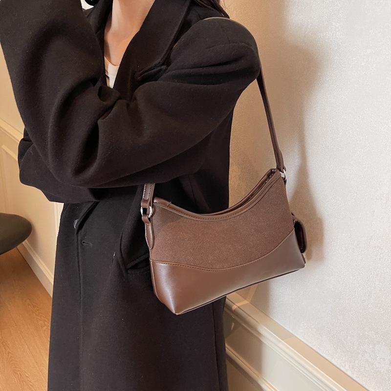 

Autumn and winter matte retro small bag 2025 new women s bag popular messenger bag one shoulder underarm bucket bag 26*10*14