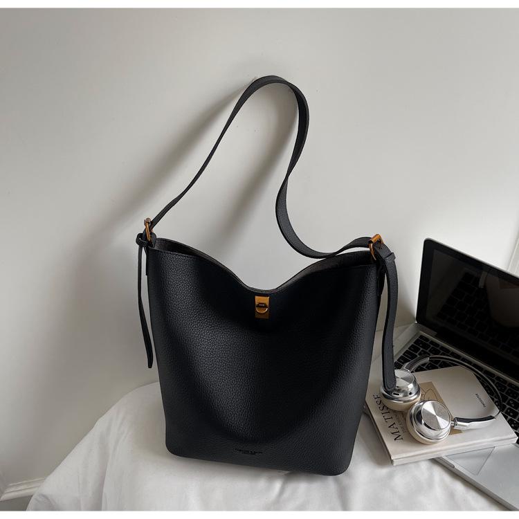 Retro-Mode große Kapazität Schultertasche Damen 2025 Neu Lässig Vielseitig Unterarm-Beuteltasche Pendler-Umhängetasche