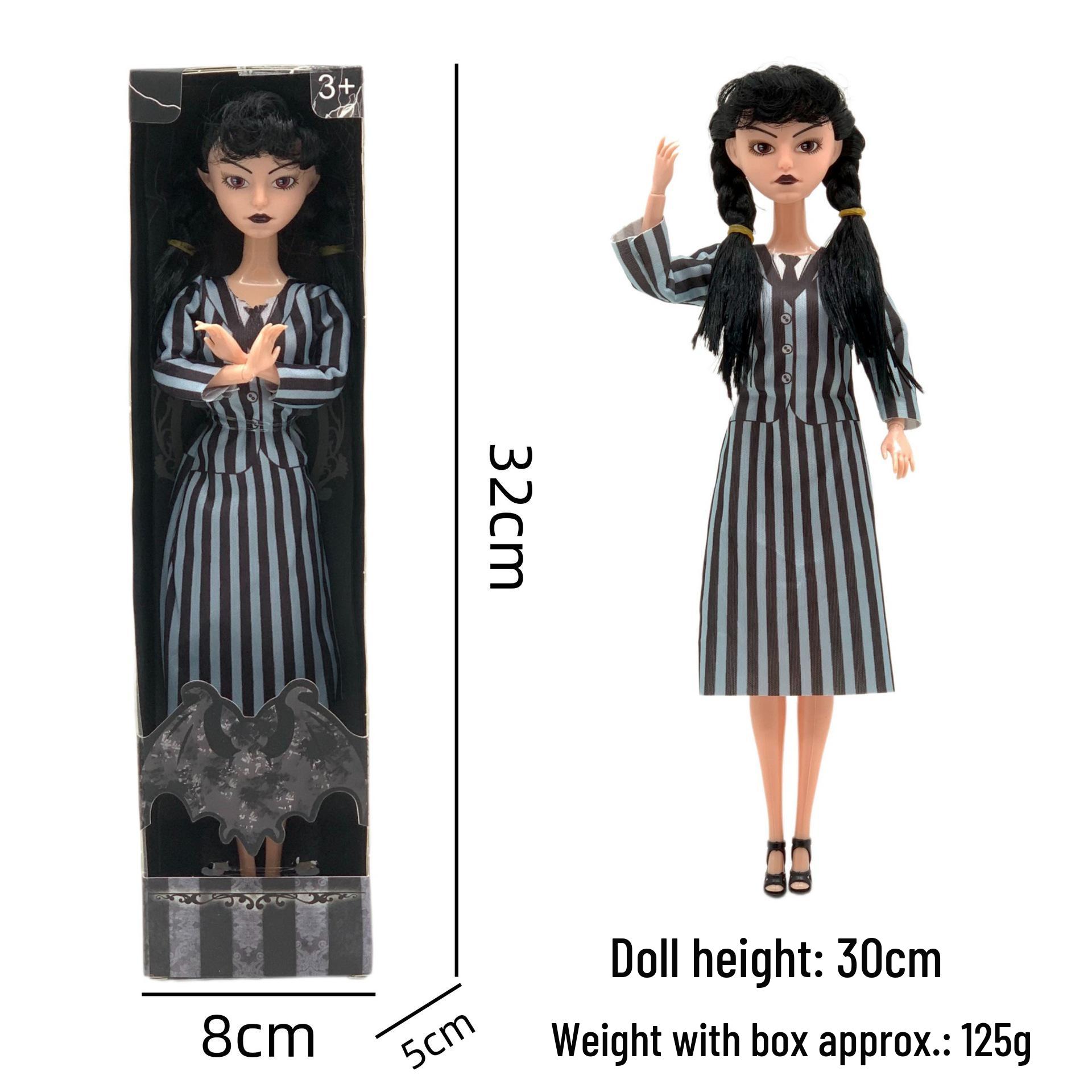 Кукла Адамс Уэнсдей в костюме школьной формы