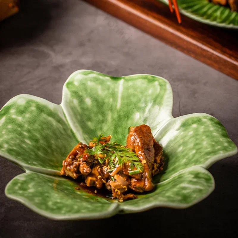 Kreativ Uregelmessig Keramisk Tallerken Håndlaget Utsøkt Grønt Lotusblad Tallerkener Hjem Ettermiddagste Desserttallerken Unikt Servise