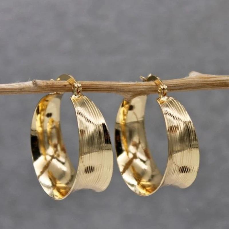 New Women's Earrings European and American Style Casual Fashion Trend Creative C-shaped Large Circle Temperament Semi-circle