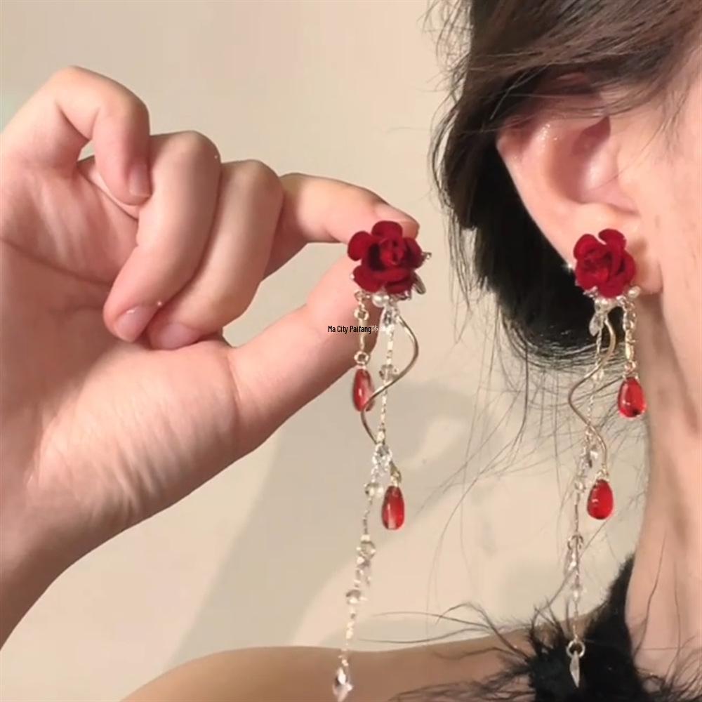 2025 New Year Red Velvet Pearl Earrings: Retro Hong Kong Style Whitening Studs for Women