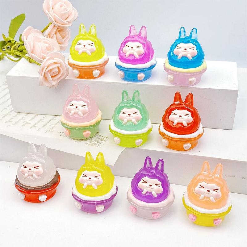 

Kawaii Luminous Resin Cake Kiki Fingure Toy Diy Accessories Car Desktop Ornament Model