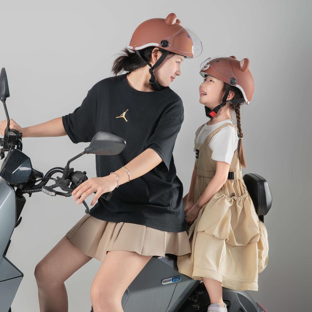 CCC-Zertifikat Niedlicher Bär Bequeme Passform Neuer Kinderrollerhelm Kinder Kinder Fahrradfahren Fahrradhelm mit Passformsystem