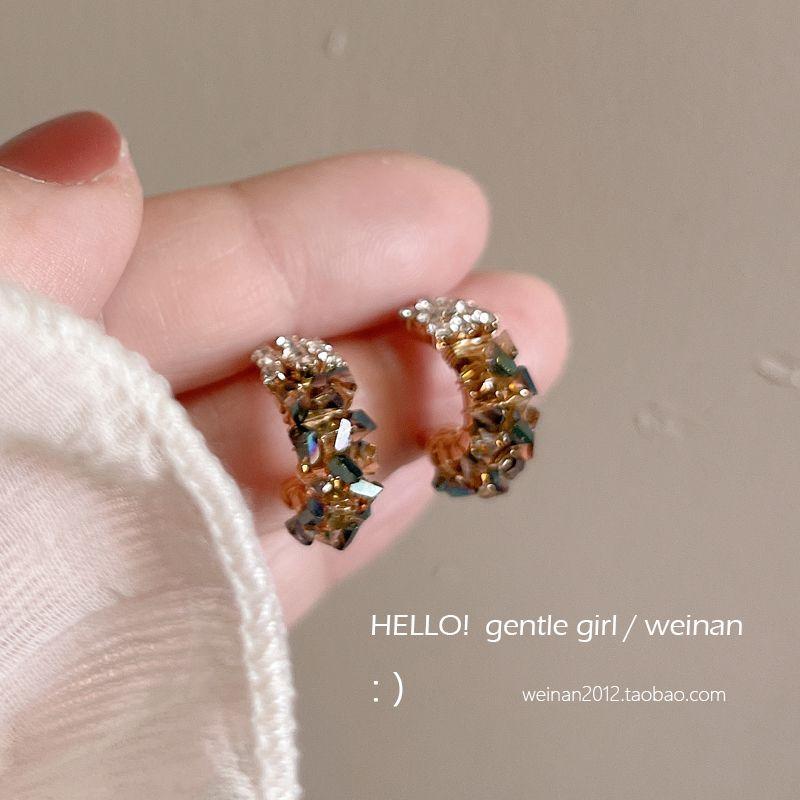 

Gold Retro Super Flash Ornament Young Adult Mosquito Coil Ear Clip A pair of ear studs