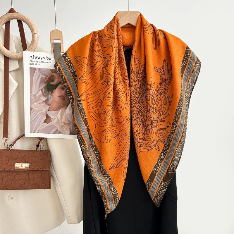 Quadratischer Schal im koreanischen Stil mit weißem Blumendruck - Weich, elegant, hautfreundlich, warmer Fischgrät-Schal für Herbst und Winter