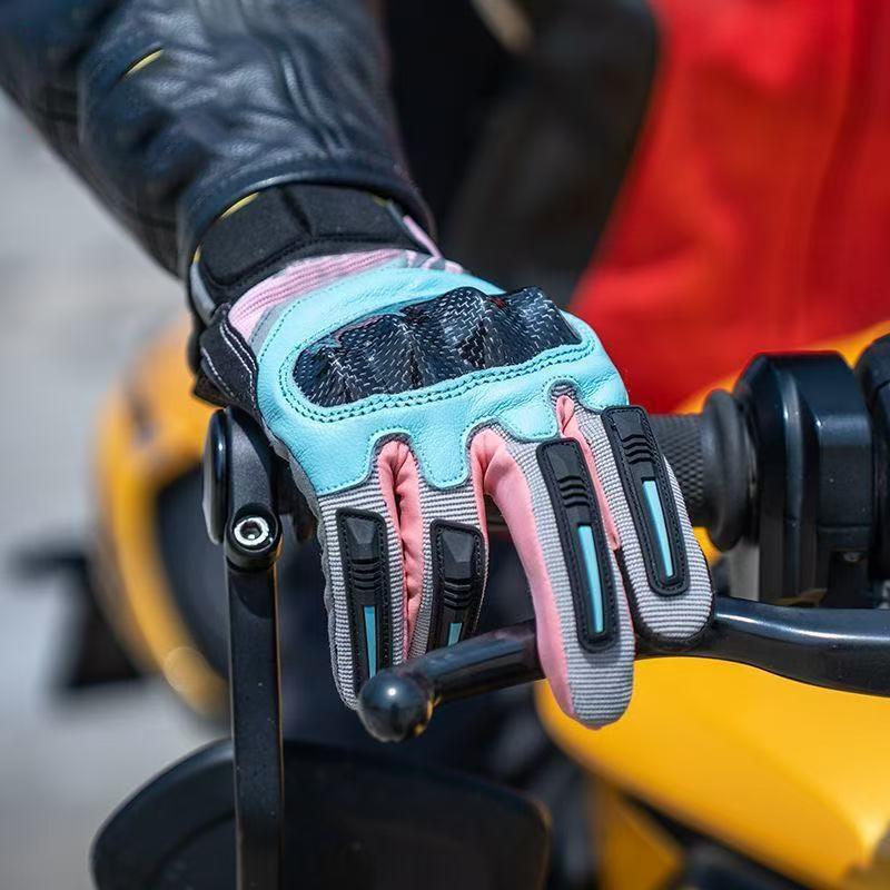 Winter windproof carbon fiber off-road locomotive motorcycle riding gloves are universal in all seasons