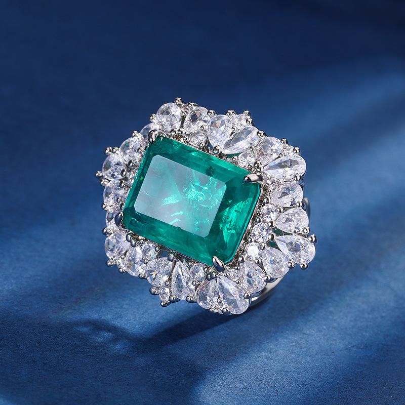 

Ювелирные изделия Медное основание Позолоченное Имитация Изумруда Ретро Премиум Квадратный Набор Женский 12 * 16