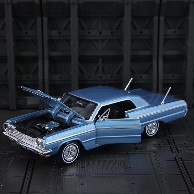 Maisto 1:26 Simulated Chevrolet Impala SS alloy car model, doors and hood can be opened rich details, fine workmanship