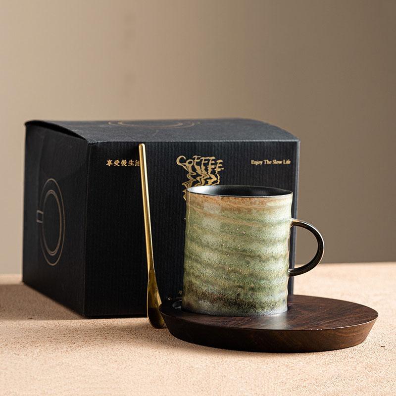 Retro-Kiln-Änderungen Keramikbecher Walnussholzteller Nachmittagstee-Brühbecher Milchbecher Getränkebecher Haushaltsteetassen Wassertassen