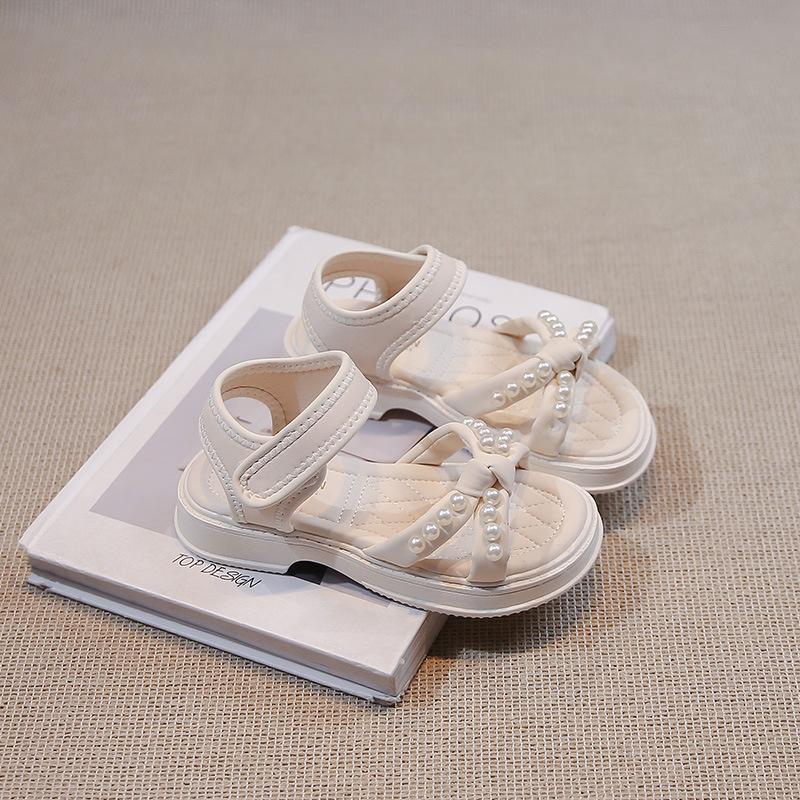 Girls summer sandals 2025 new popular summer children girls middle and older children soft sole foreign style pearl princess shoes