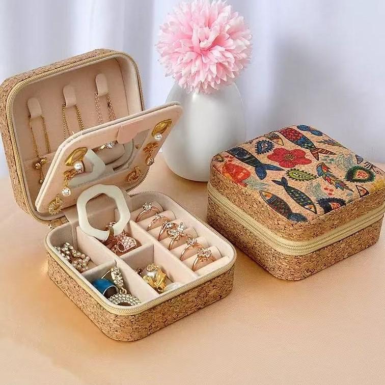 Portable Retro Cork Jewelry Box for Travel - Earring, Ring, Necklace Organizer