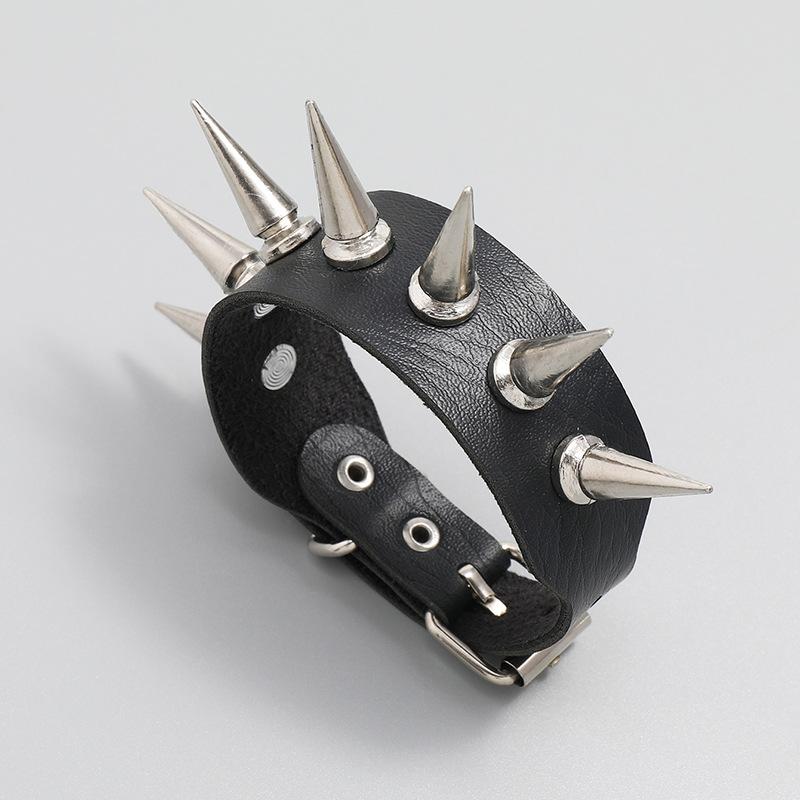 European American Punk Style Men's  Fashion Bracelet Punk Rock Spiked Leather Personalized New Jewelry Bangle