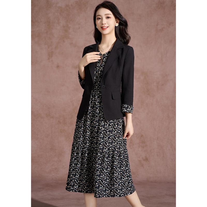 

Женский осенний костюм-двойка с юбкой и цветочным принтом Kebeier Осень 2025 XL