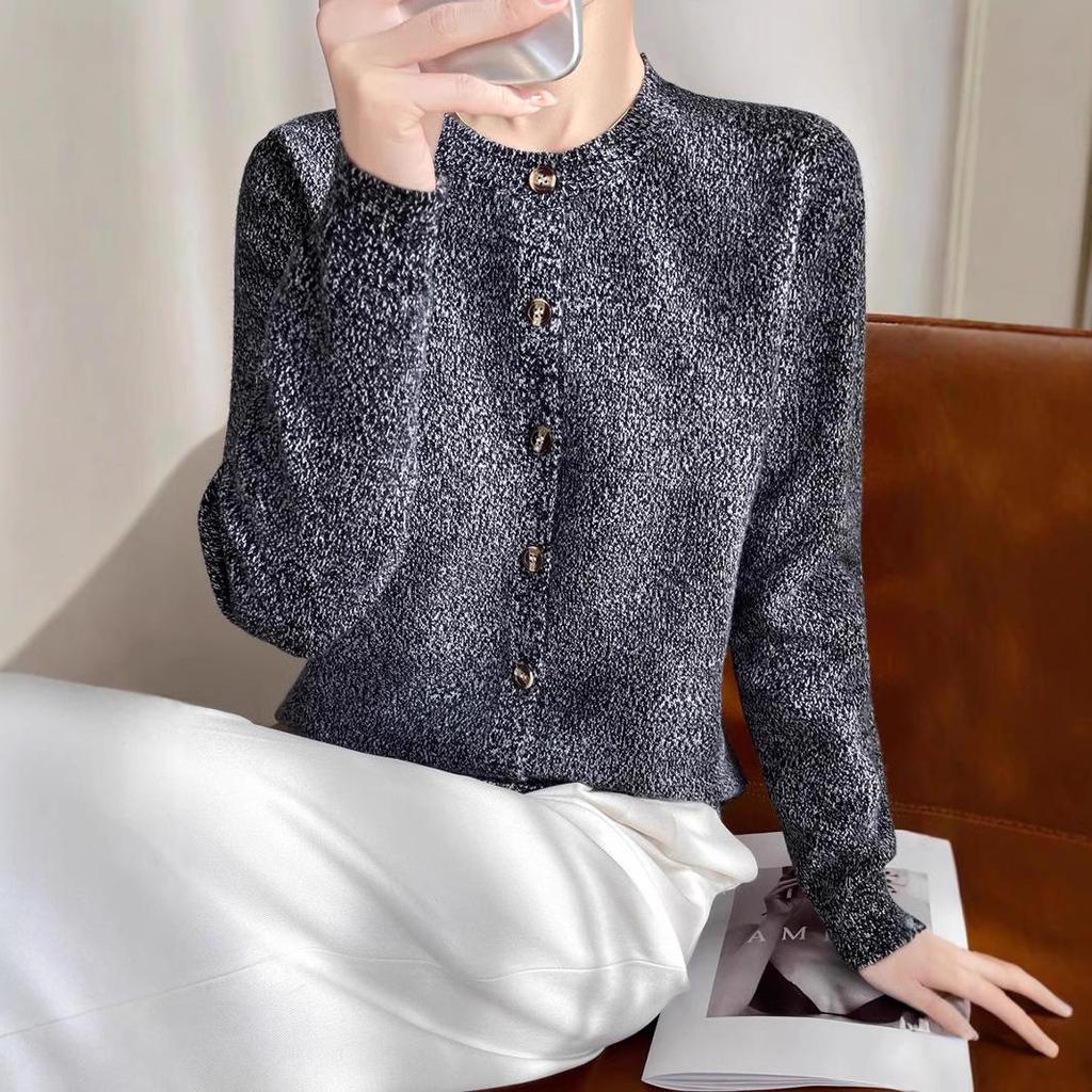 Veelzijdig gebreid damesvest met bloemen: Ronde Hals Lente Laag