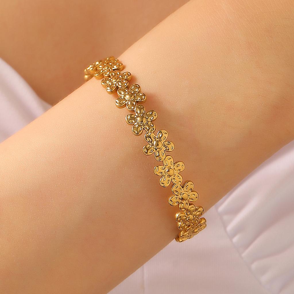 Stainless Steel Bracelets for Women Adjustable Open Water Drop Flower Bangles Gold Color Jewelry Statement Streetwear Goth Gifts