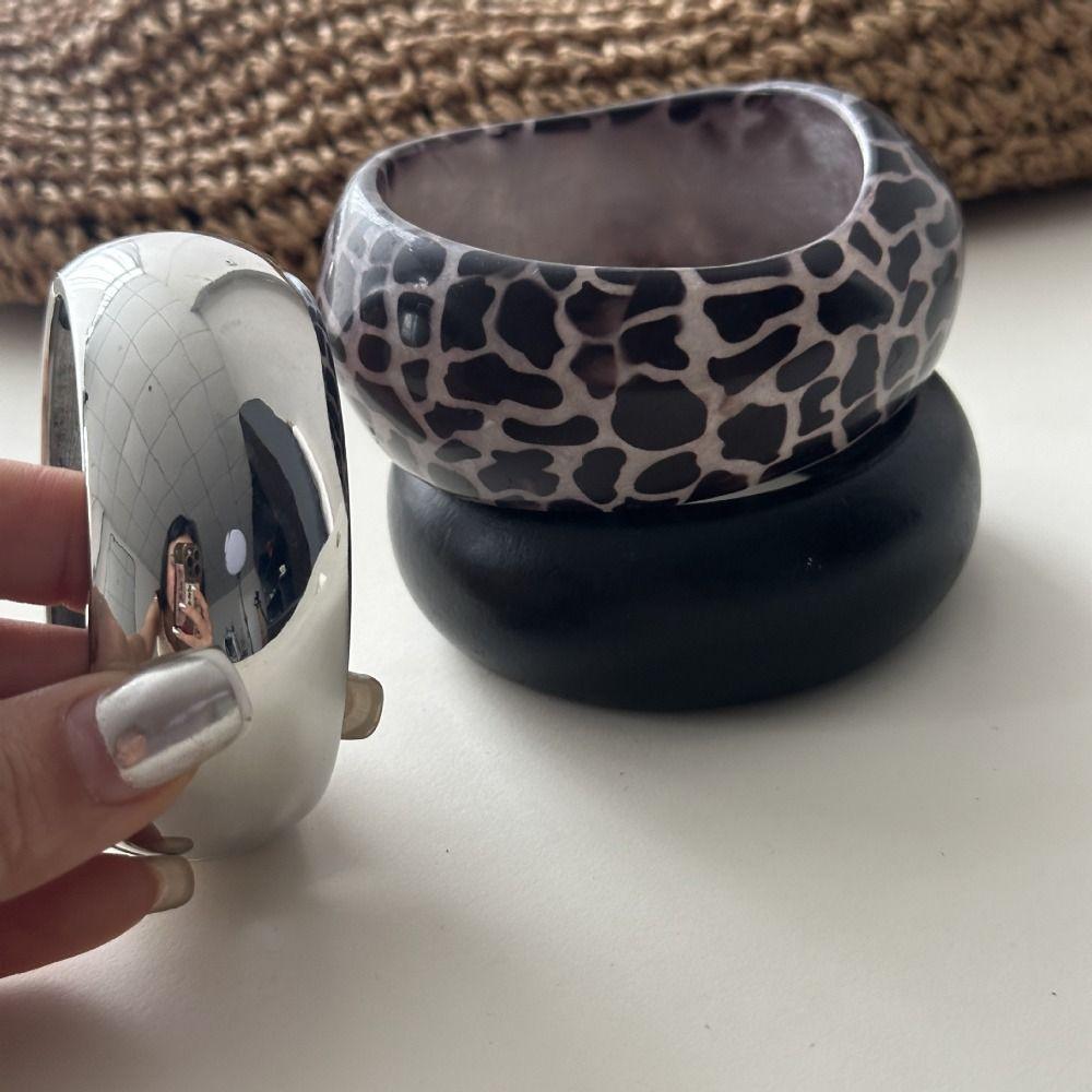 Vintage Resin Exaggerate Bangles Leopard Wood Hand Ring Temperament Chunky Bracelets Women Women