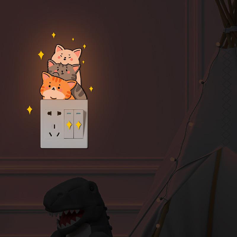 

Светящаяся наклейка-переключатель в виде кота розовый