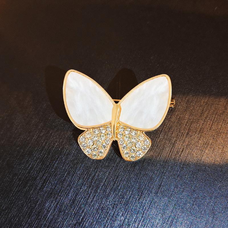 Luxurious Shell Flower Butterfly Brooch: Elegant Women's Cheongsam Coat Pin Accessory