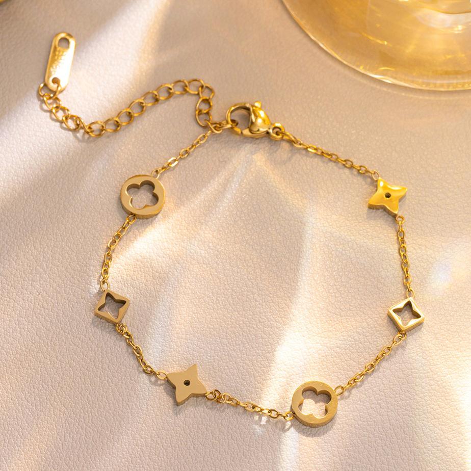 High-End Four-Leaf Clover Titanium Steel Necklace - Elegant, Fade-Resistant Clavicle Chain for Women