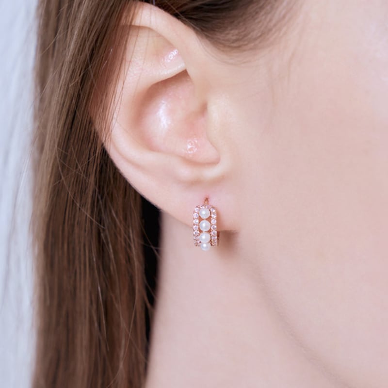 ELLE Jewelry 14K Mixed Pearl Q One-Touch Earrings (Gold Pin) ELGPEE431