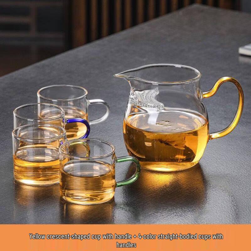 ZISIZ High Borosilicate Glass Tea Pitcher with Integrated Infuser