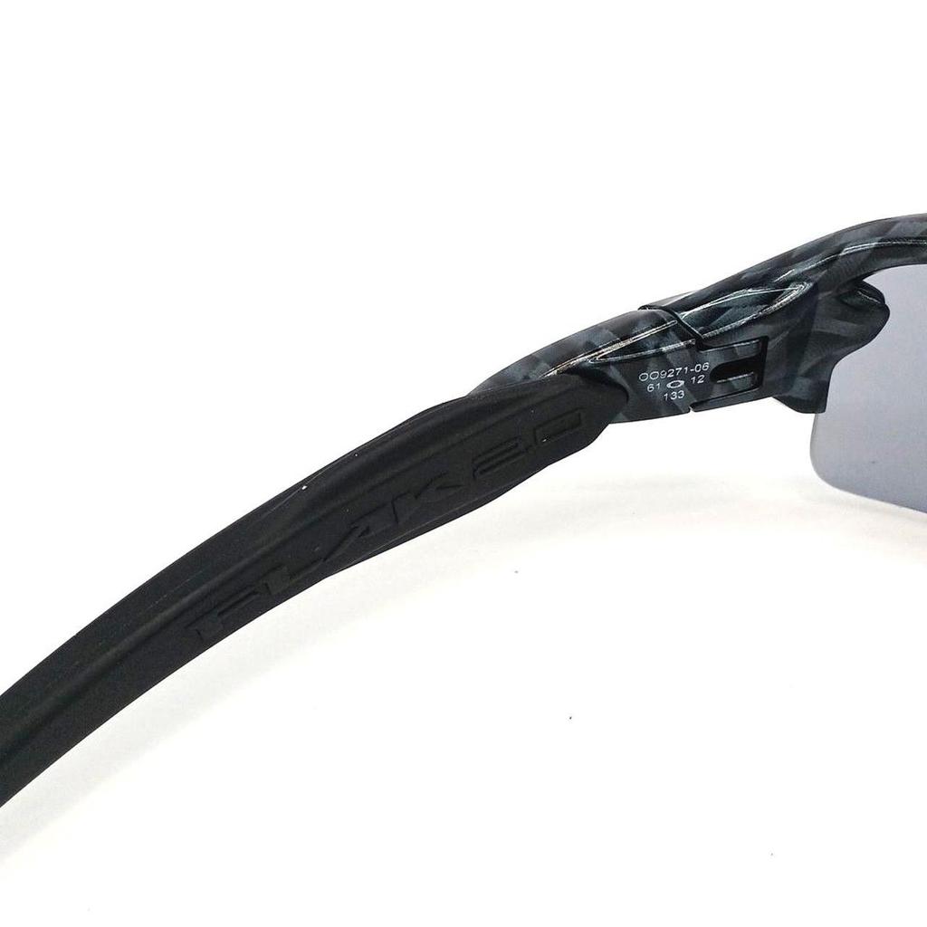 Used OAKLEY FLAK 2.0 sunglasses
