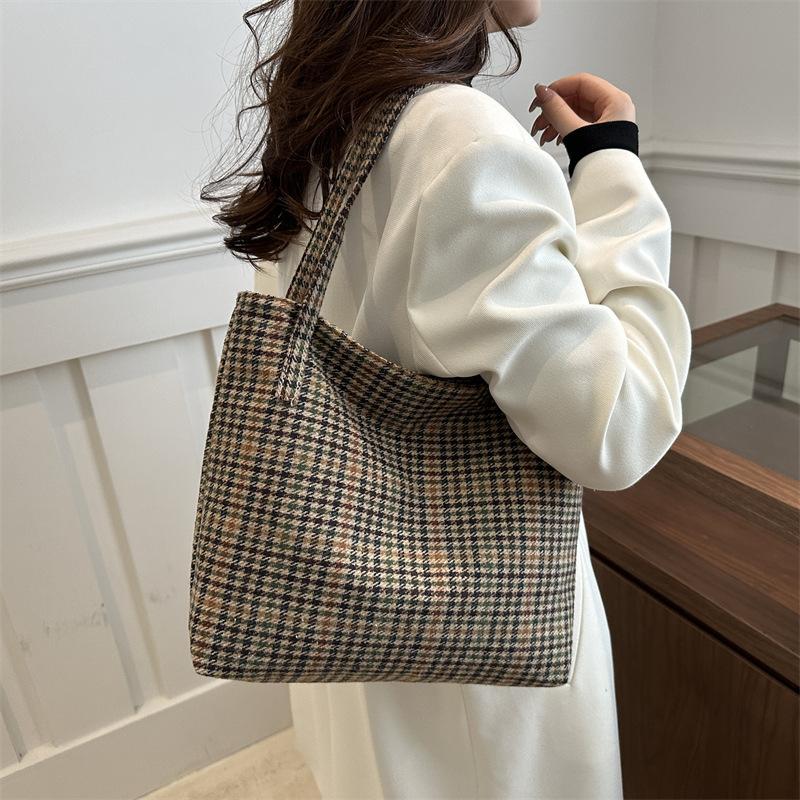 Spring Woolen New Plaid 225 New Trendy Casual Large Capacity Underarm Shoulder Tote Bag