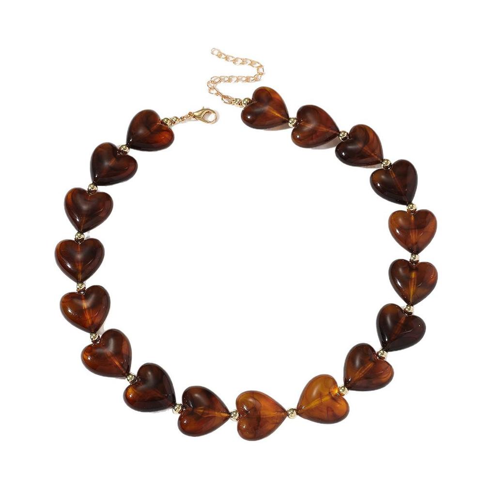 Luxury European & American Acrylic Heart Beaded Necklace: Versatile, Trendy Clavicle Chain for Women