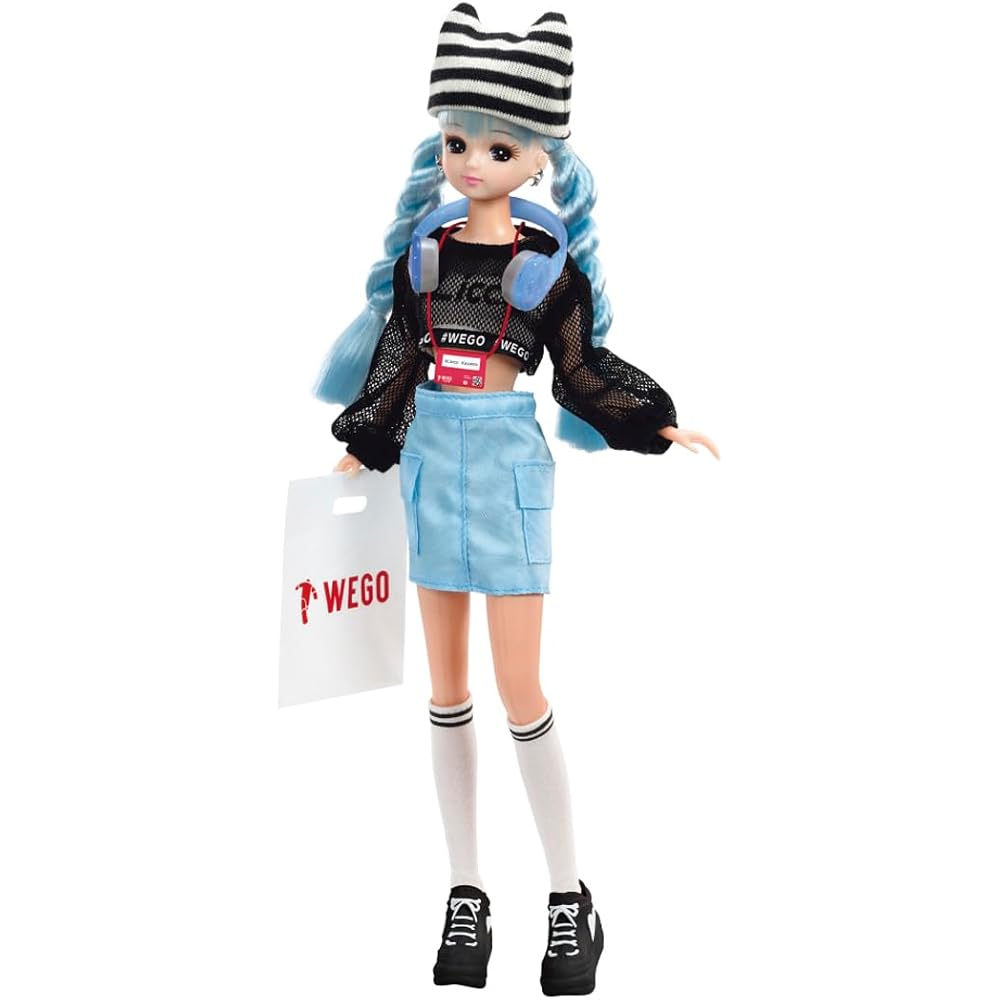 

Takara Tomy Licca Doll Dress-Up Toy for Kids Age 3 and Up, Includes Accessories and Outfits