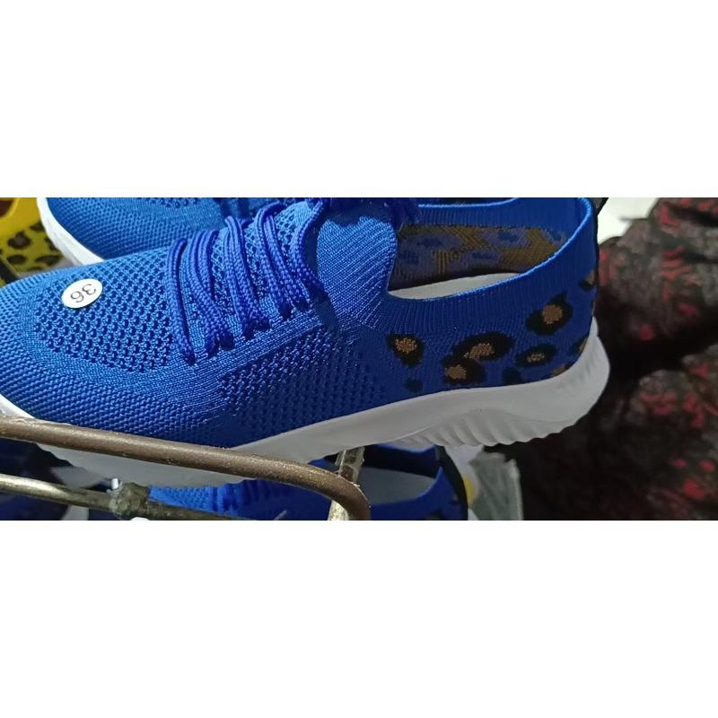 New women's flat-bottomed casual sports shoes New round head large size lace-up fashion mesh shoes