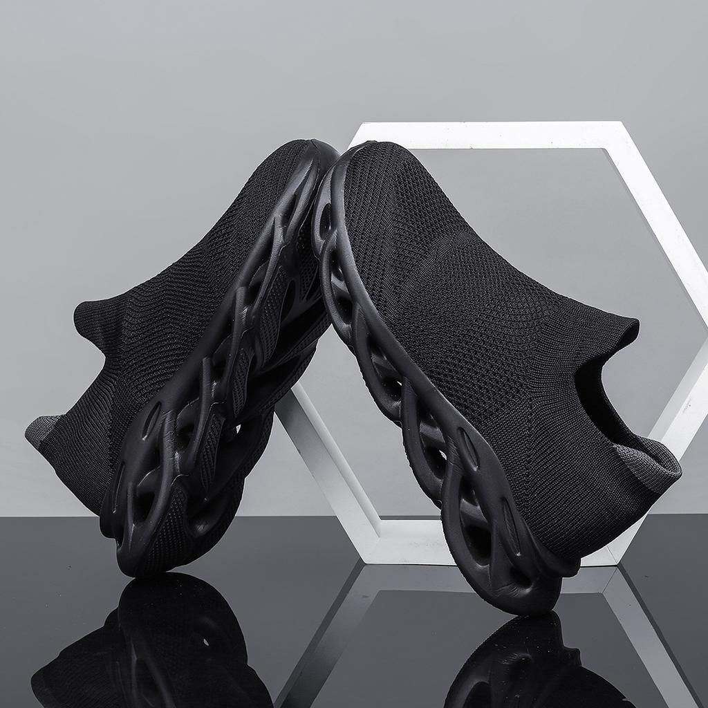 36-44 Fashion Solid Colours Sneakers Plus Size Sports Women's Shoes Breathable Flyknit Socks Shoes
