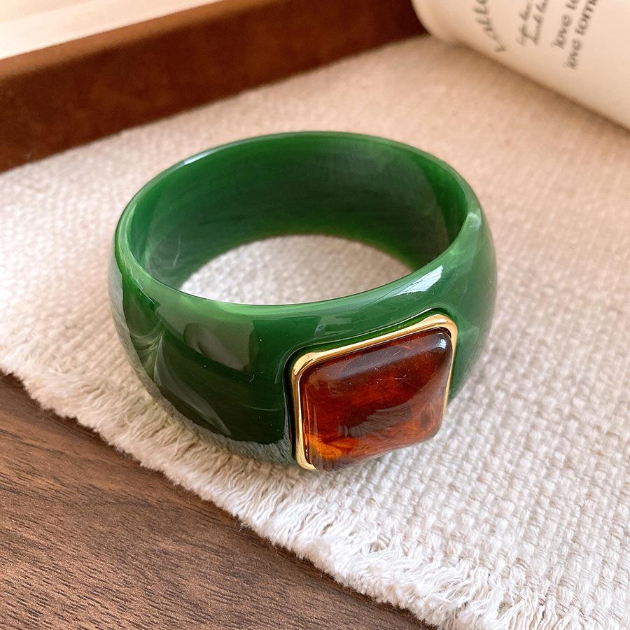 Bracciale Retro Flow in Acrilico Degradé: Gioielli da Mano di Alta Gamma, Versatili, con un Tocco Lussuoso e di Nicchia