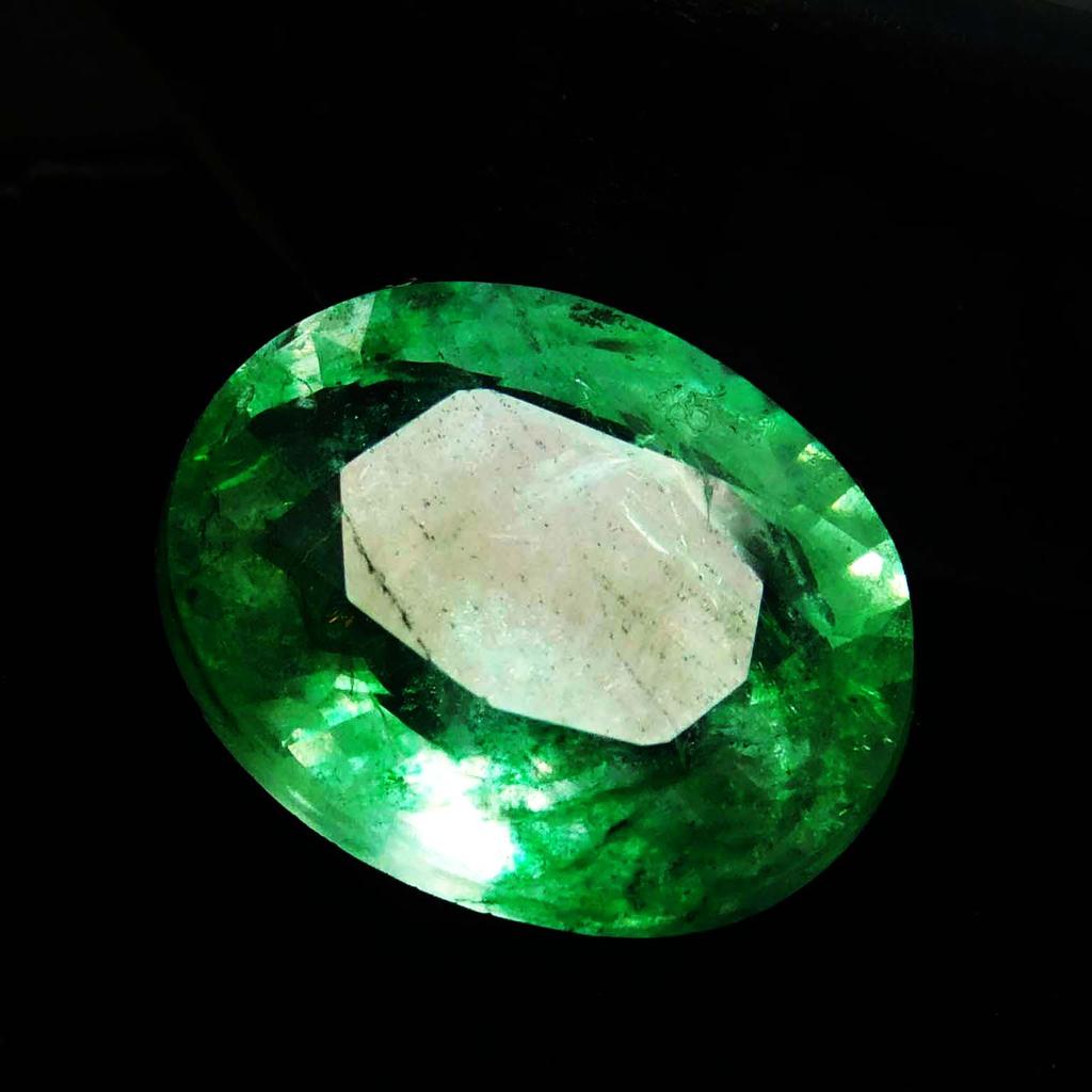 8.24 Ct Green CERTIFIED Loose Gemstone Natural Lovely Colombian Emerald Oval Cut