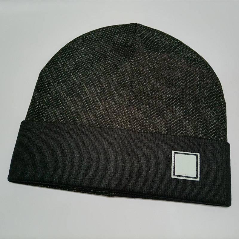 Designer Beanie Knit Hat With Thermal Fabric For Men And Women Winter Comfort