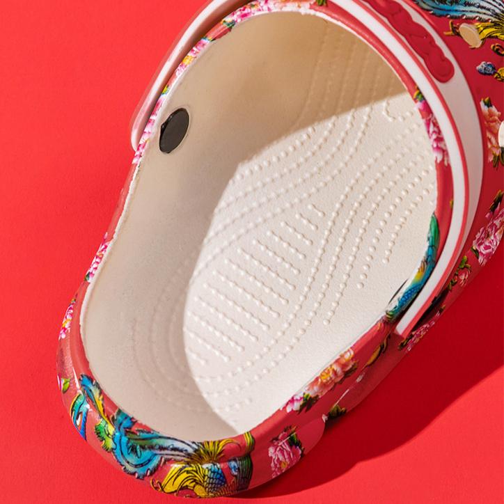 Red Hole Shoes for Women Beach Garden Shoes Outdoor Toe Caps Casual Sandals for Men