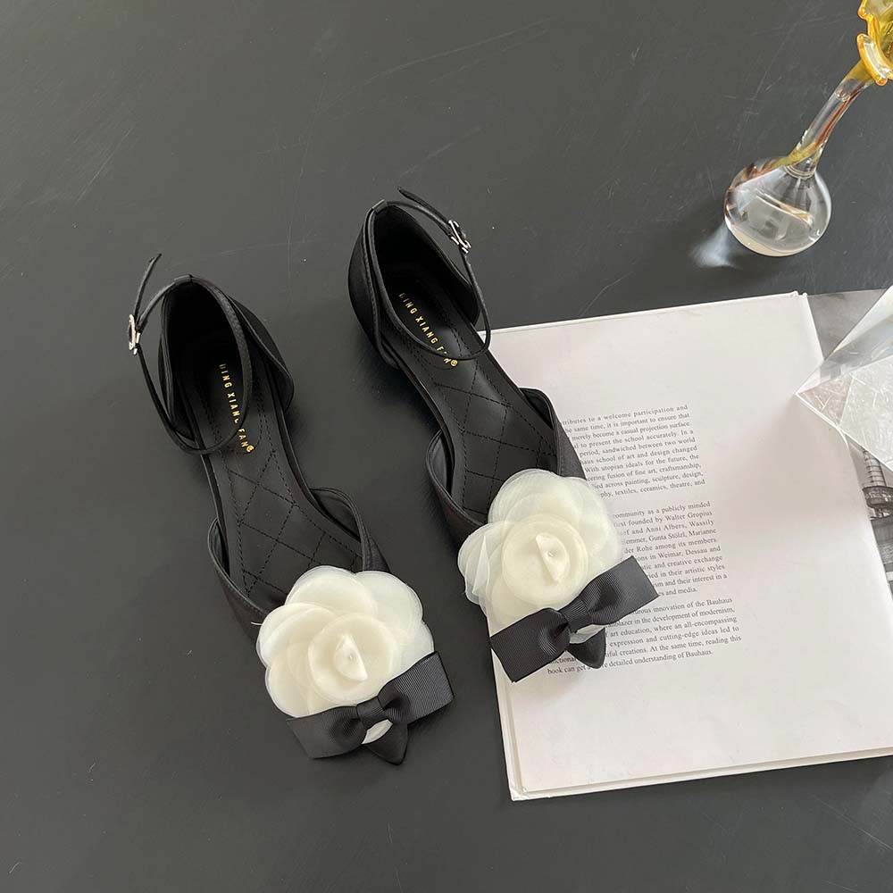 fashion Pointed Toe Women Sandals 2024 New Arrivals Black Flower Design Ankle Strap Summer Wedding Dress Sandals Flats Party Slides 40