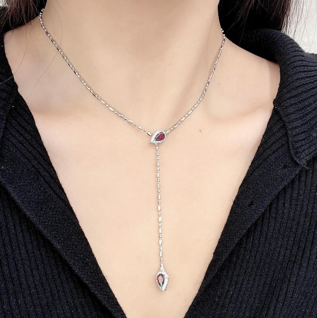 Emerald Green Snake Necklace for Women - Stylish, Sweet & Versatile High-End Clavicle Chain