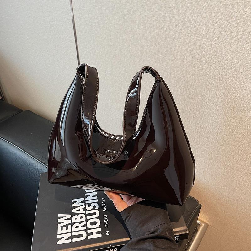 French Niche Design Bag Women's 2025 New Spring and Summer Versatile Single Shoulder Underarm Bag Super Fire Portable Dumpling Bag