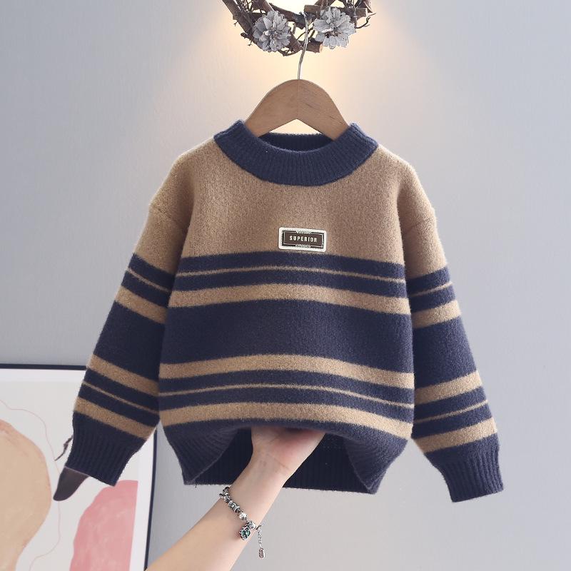 Dicker gestreifter Strickpullover für Kinder - Rundhals-Pullover für Jungen.