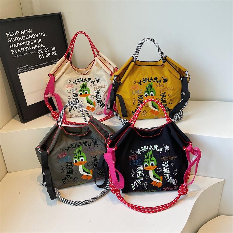 Summer New Embroidered Waterproof Shopping Bag Shoulder Messenger Bag Women's Casual Versatile Tote Armpit Bag