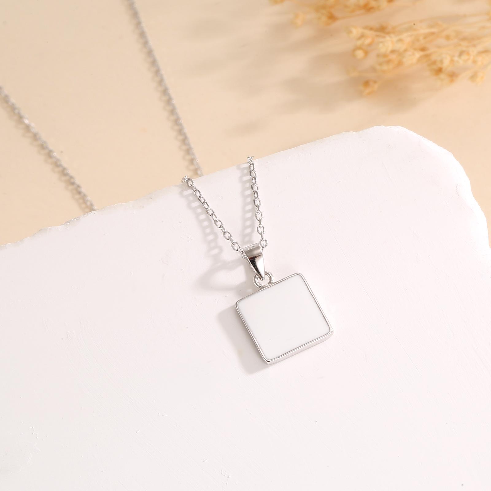 Beixi S925 Sterling Silver Geometric Black & White Epoxy Necklace for Women - Simple Fashionable Design S925 Silver белый